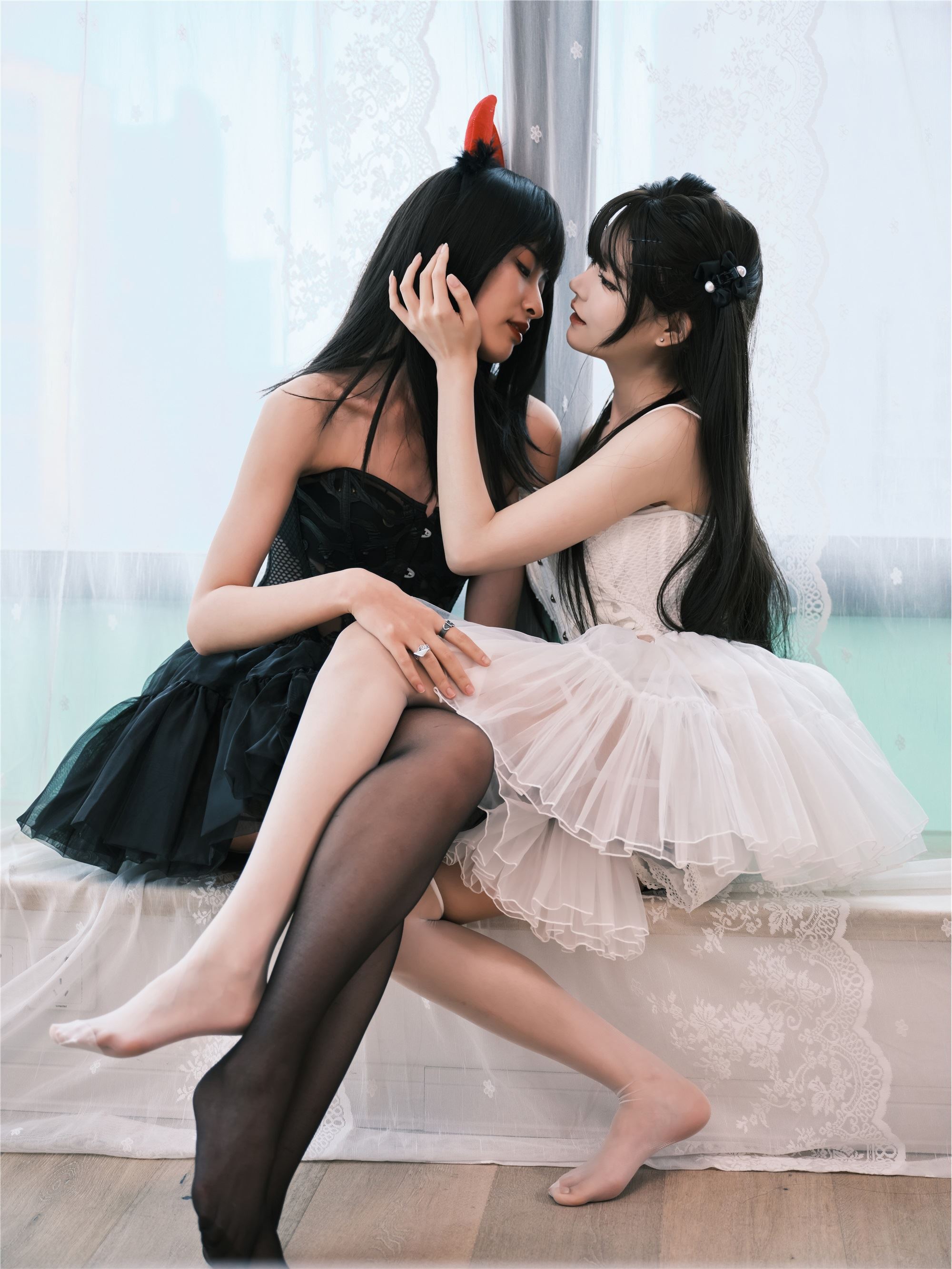 YITUYU艺图语 2025.01.27 黑天使与白天使 孟程程